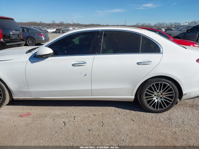 Продажа на аукционе авто 2022 Mercedes-benz C 300 Sedan, vin: W1KAF4GB6NR049424, номер лота: 44072041