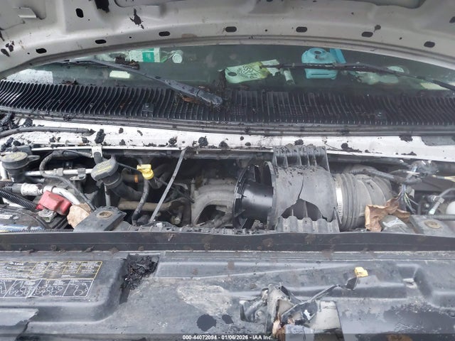 Ford E-350 Cutaway 2014 1FDWE3FS2EDB07827 Image 10