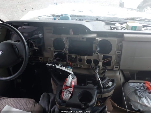 Ford E-350 Cutaway 2014 1FDWE3FS2EDB07827 Image 14