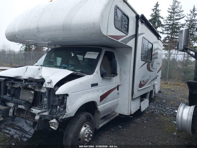 Ford E-350 Cutaway 2014 1FDWE3FS2EDB07827 Image 2