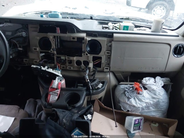 Ford E-350 Cutaway 2014 1FDWE3FS2EDB07827 Image 5