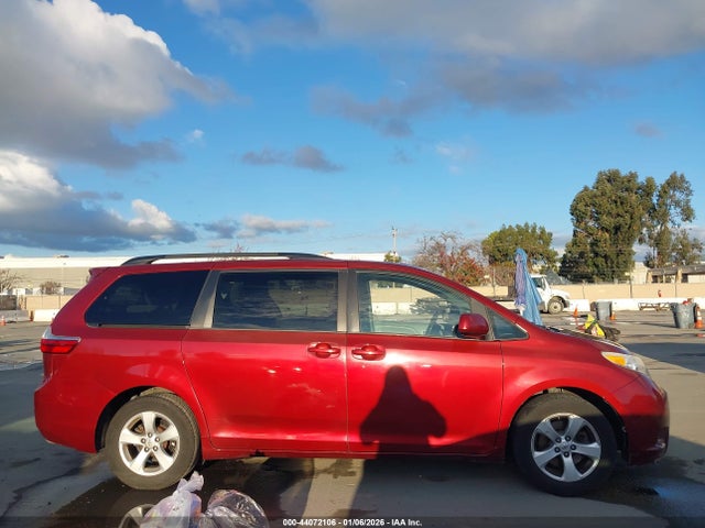 Toyota Sienna Le 8 Passenger 2015 5TDKK3DC9FS611434 Image 13