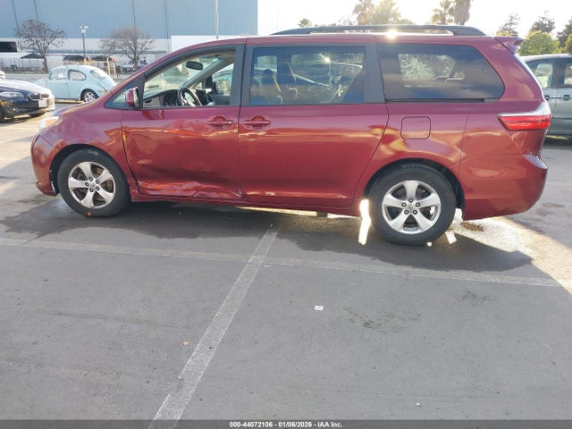 Toyota Sienna Le 8 Passenger 2015 5TDKK3DC9FS611434 Image 14