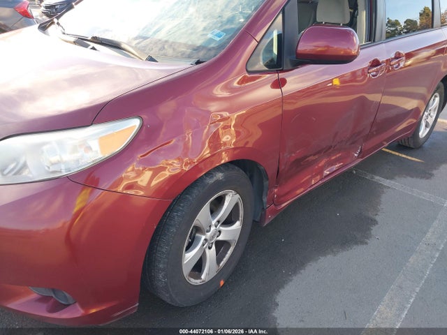Toyota Sienna Le 8 Passenger 2015 5TDKK3DC9FS611434 Image 17