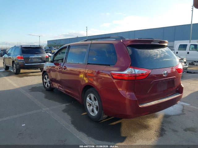Toyota Sienna Le 8 Passenger 2015 5TDKK3DC9FS611434 Image 3