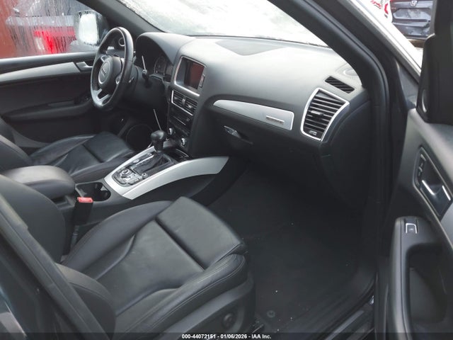 WA1M2AFP6HA031002 Audi Q5 2.0t Premium