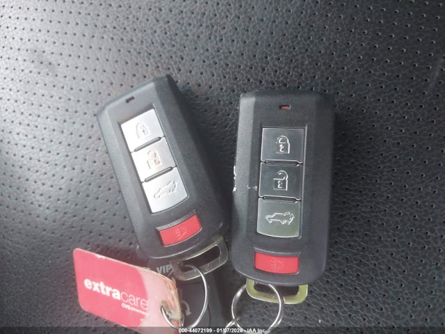 Продажа на аукционе авто 2018 Mitsubishi Outlander Sel, vin: JA4AD3A33JZ015893, номер лота: 44072199