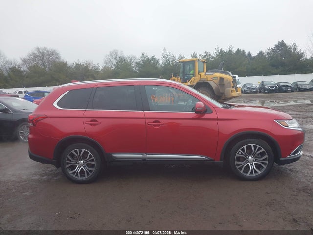 Продажа на аукционе авто 2018 Mitsubishi Outlander Sel, vin: JA4AD3A33JZ015893, номер лота: 44072199