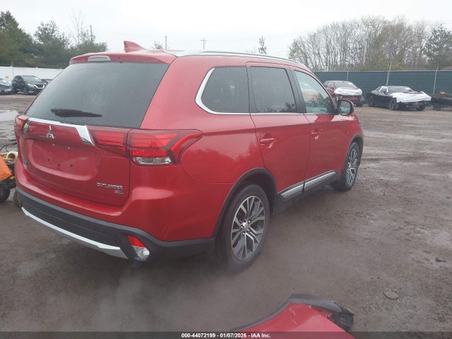 Продажа на аукционе авто 2018 Mitsubishi Outlander Sel, vin: JA4AD3A33JZ015893, номер лота: 44072199