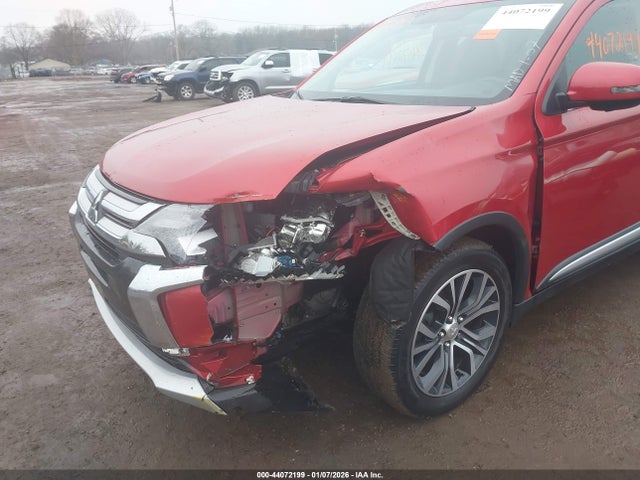 Продажа на аукционе авто 2018 Mitsubishi Outlander Sel, vin: JA4AD3A33JZ015893, номер лота: 44072199