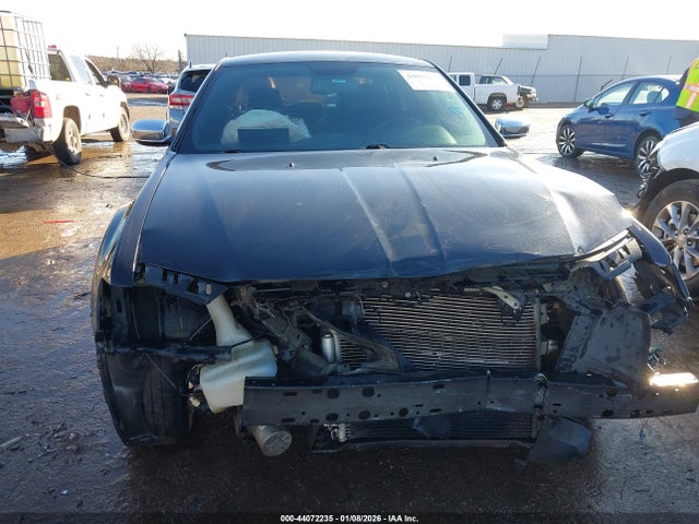 44072235 :رقم المزاد ، 2C3CCAAG7EH327119 vin ، 2014 Chrysler 300 مزاد بيع
