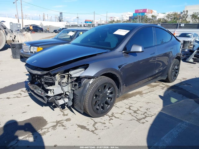 2023 TESLA MODEL Y 7SAYGAEE0PF848595 Photo 1