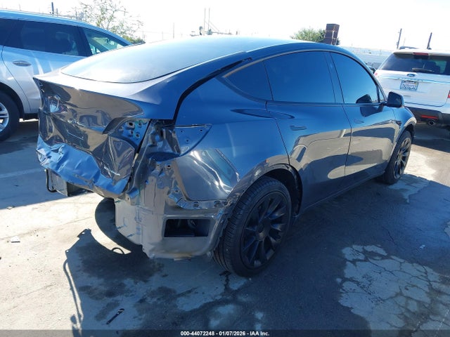 2023 TESLA MODEL Y 7SAYGAEE0PF848595 Photo 3