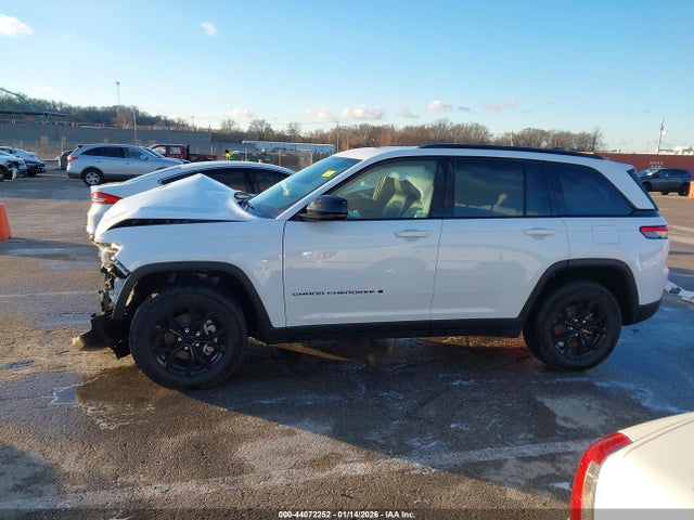 Продаж на аукціоні авто 2025 Jeep Grand Cherokee Altitude X 4x4, vin: 1C4RJHAG4SC313939, номер лоту: 44072252