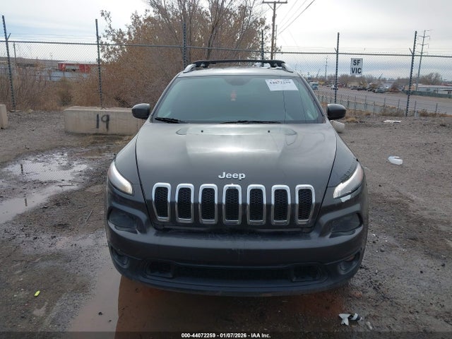 1C4PJLCB1HW668120 Jeep Cherokee Latitude Fwd