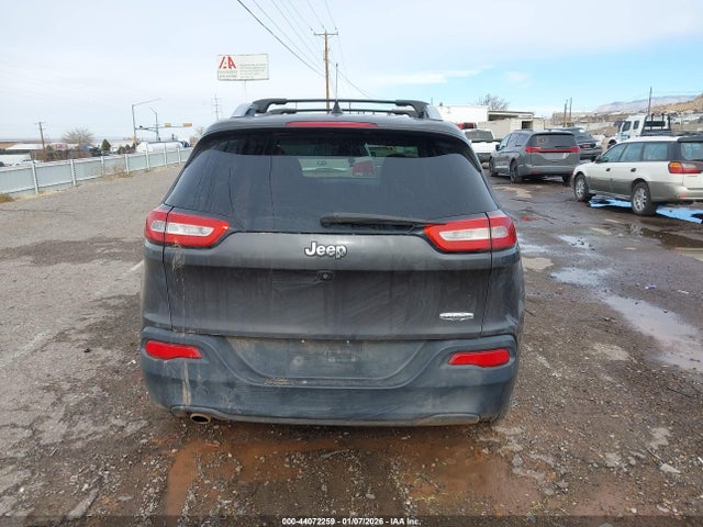 1C4PJLCB1HW668120 Jeep Cherokee Latitude Fwd