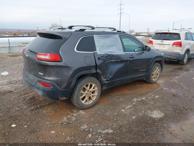 1C4PJLCB1HW668120 Jeep Cherokee Latitude Fwd