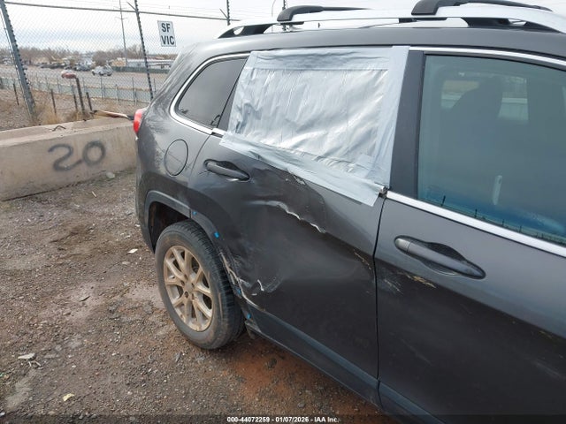 1C4PJLCB1HW668120 Jeep Cherokee Latitude Fwd
