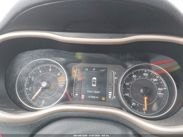 1C4PJLCB1HW668120 Jeep Cherokee Latitude Fwd