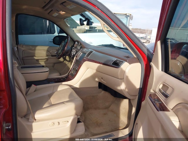 2014 CADILLAC ESCALADE 1GYS3BEF0ER189089 Photo 4