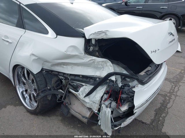 2015 JAGUAR XJ SAJWA2GT2FMV90806 Photo 5