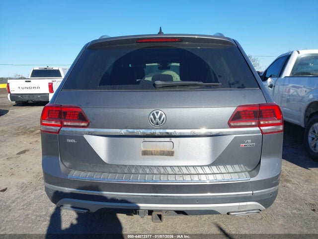 1V2NR2CA1JC570597 Volkswagen Atlas 3.6l V6 Sel Premium