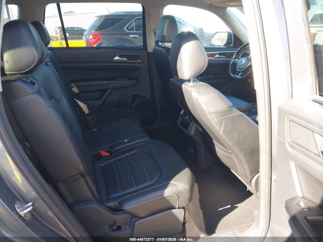 1V2NR2CA1JC570597 Volkswagen Atlas 3.6l V6 Sel Premium