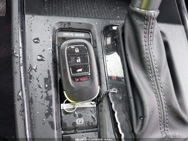 44072378 :رقم المزاد ، 7FARS3H28SE002984 vin ، 2025 Honda Cr-v Lx 2wd مزاد بيع