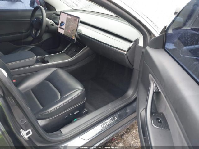 2019 TESLA MODEL 3 5YJ3E1EA8KF190270 Photo 4