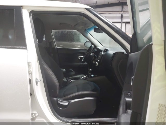 KIA Soul 2014 KNDJN2A29E7747256 Image 5