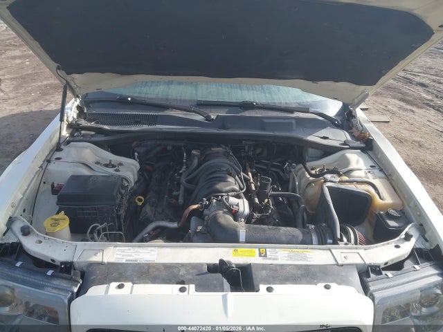 Продаж на аукціоні авто 2008 Chrysler 300c Hemi, vin: 2C3KA63H18H210063, номер лоту: 44072420