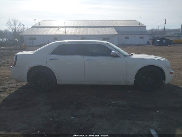 Продаж на аукціоні авто 2008 Chrysler 300c Hemi, vin: 2C3KA63H18H210063, номер лоту: 44072420