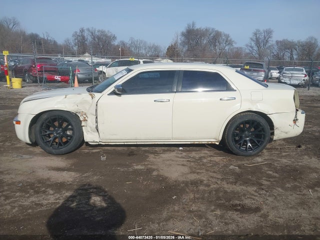 Продаж на аукціоні авто 2008 Chrysler 300c Hemi, vin: 2C3KA63H18H210063, номер лоту: 44072420