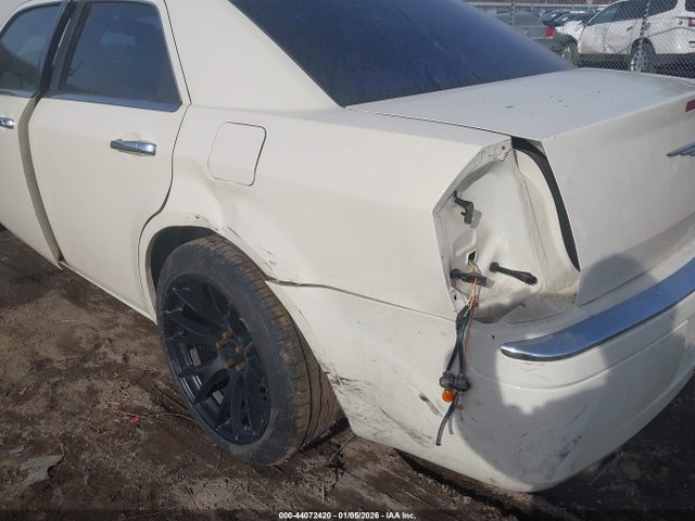 Продаж на аукціоні авто 2008 Chrysler 300c Hemi, vin: 2C3KA63H18H210063, номер лоту: 44072420