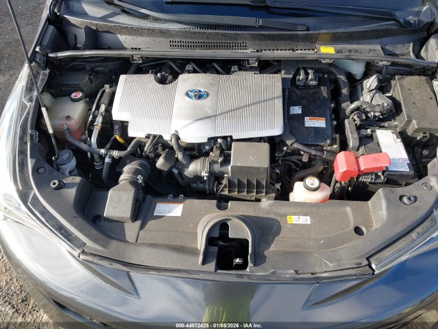 Toyota Prius Two Eco 2018 JTDKARFU7J3550381 Image 10