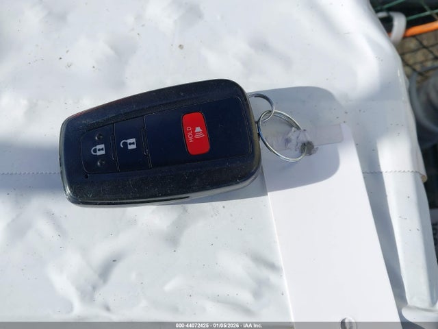 Toyota Prius Two Eco 2018 JTDKARFU7J3550381 Image 11