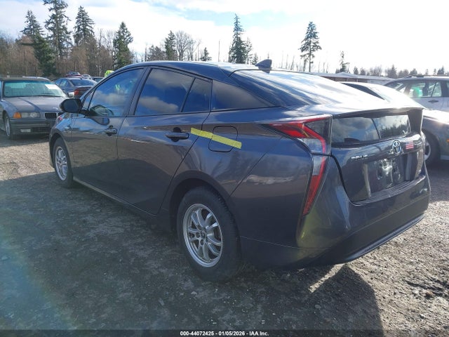 Toyota Prius Two Eco 2018 JTDKARFU7J3550381 Image 3