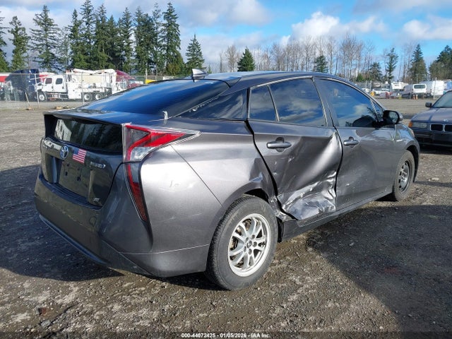 Toyota Prius Two Eco 2018 JTDKARFU7J3550381 Image 4