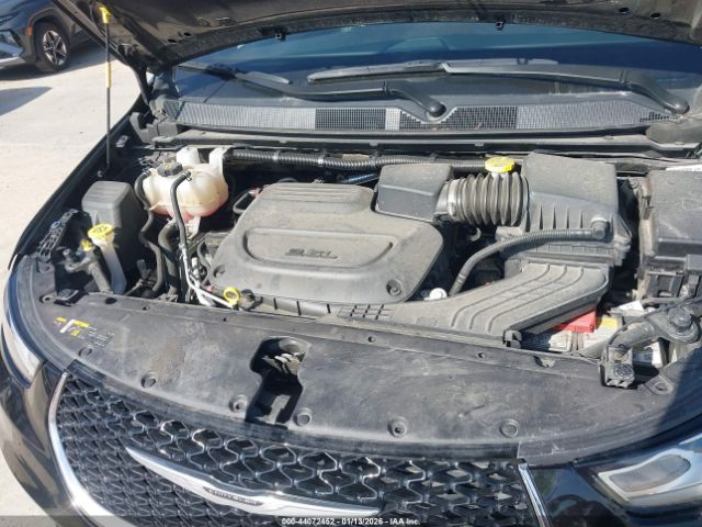 2025 CHRYSLER PACIFICA 2C4RC1BG3SR520569 Photo 9