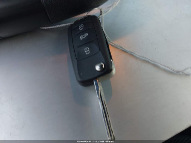 2017 VOLKSWAGEN BEETLE 3VWF17AT9HM621137 Photo 10