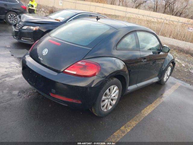2017 VOLKSWAGEN BEETLE 3VWF17AT9HM621137 Photo 3