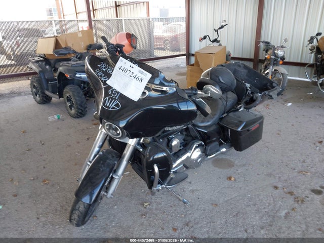 2016 HARLEY-DAVIDSON FLHX 1HD1KBM13GB613000 Photo 1