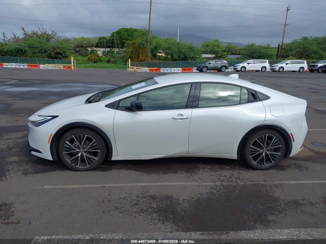JTDACAAU6R3032692 Toyota PRIUS XLE
