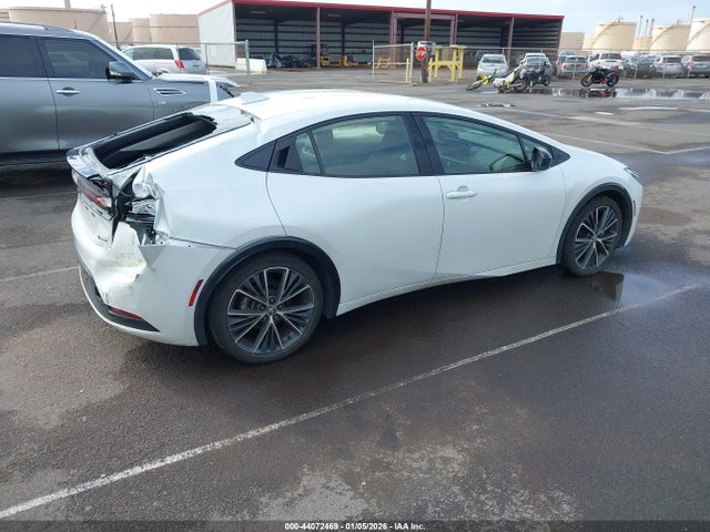 JTDACAAU6R3032692 Toyota PRIUS XLE
