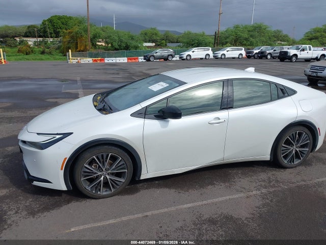 JTDACAAU6R3032692 Toyota PRIUS XLE
