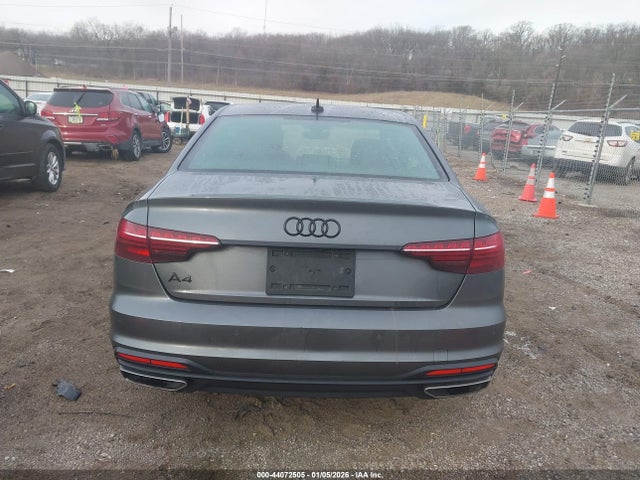 2021 Audi A4 Premium Plus 45 Tfsi S Line Quattro S Tronic მანქანა იყიდება აუქციონზე, vin: WAUEAAF49MA013233, აუქციონის ნომერი: 44072505