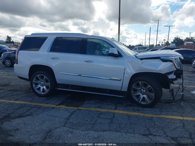 1GYS4CKJ5HR274915 Cadillac Escalade Premium Luxury