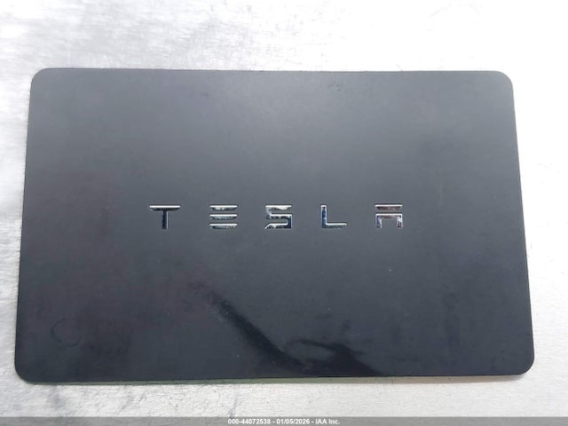 44072538 :رقم المزاد ، 5YJ3E1EAXMF000617 vin ، 2021 Tesla Model 3 Standard Range Plus Rear-wheel Drive مزاد بيع