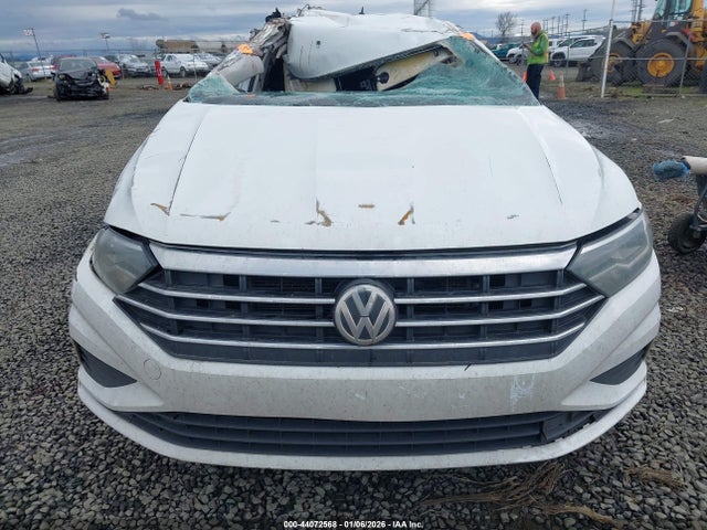 3VWN57BU4KM109705 Volkswagen Jetta 1.4t S