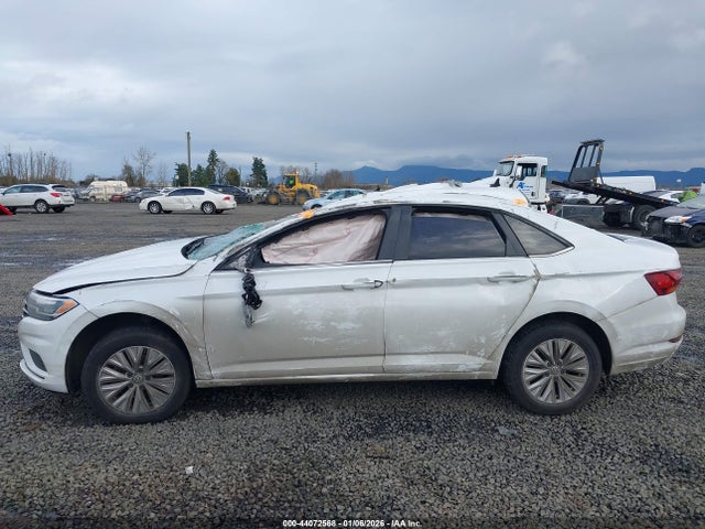 3VWN57BU4KM109705 Volkswagen Jetta 1.4t S